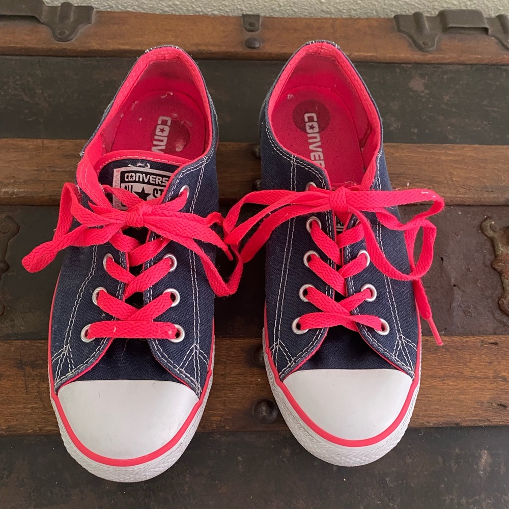 Vintage All Star converse shoes size 6 EC